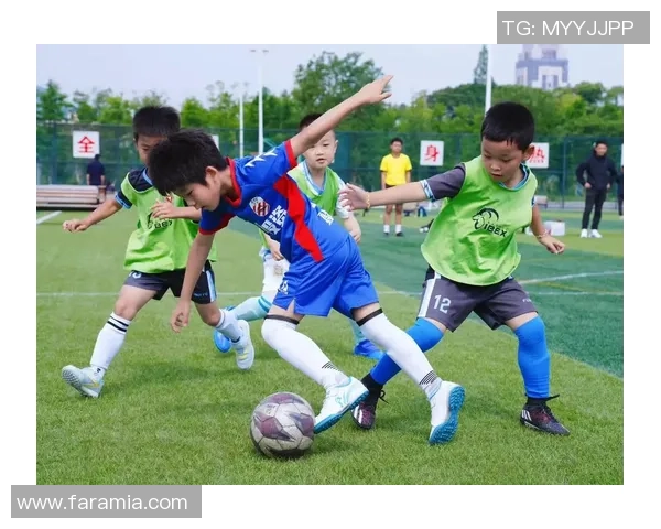 带兰的足球明星们如何在绿茵场上展现独特魅力与风采