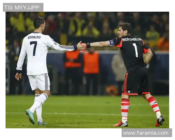 足球明星重返故土引发球迷热潮回归之路充满期待与感动 足球明星重返故土引发球迷热潮回归之路充满期待与感动